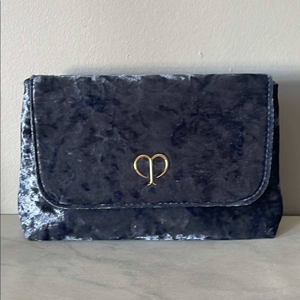 Clé de Peau Midnight Blue make up bag/Clutch